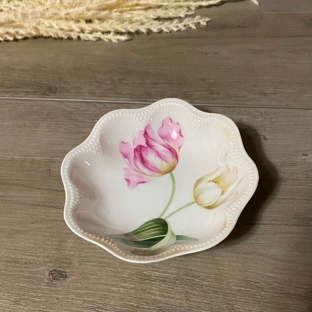 Vintage RS Germany Set of 3 Fluted Porcelain Tulip Bowls - Excellent Condition